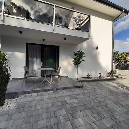 Ancsi Apartmanhaz Balatonlelle Exterior photo