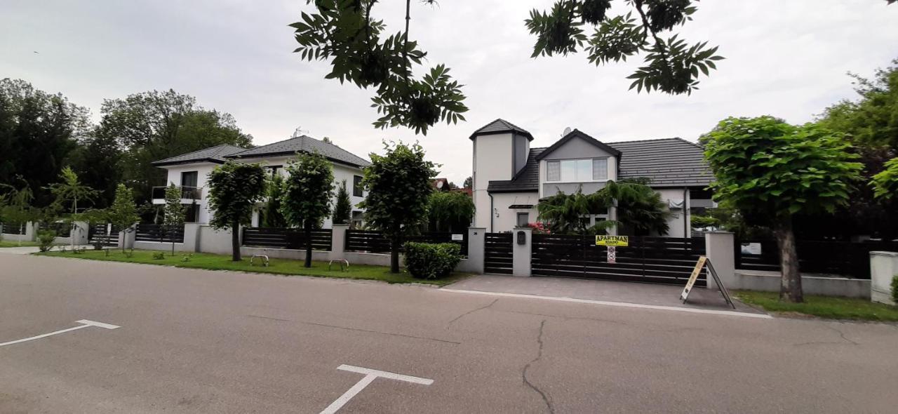 Ancsi Apartmanhaz Balatonlelle Exterior photo