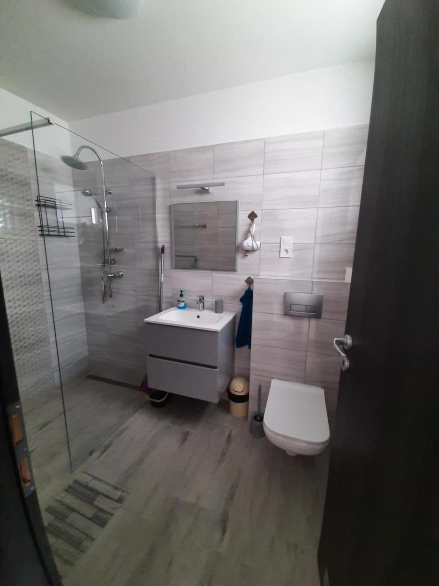 Ancsi Apartmanhaz Balatonlelle Exterior photo