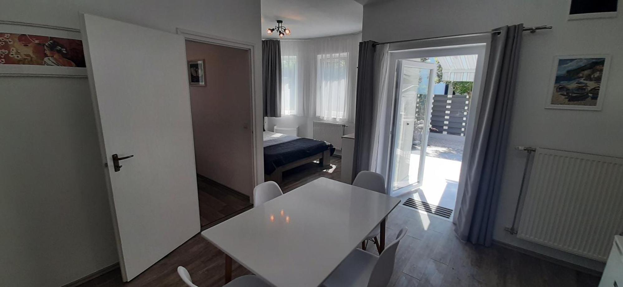 Ancsi Apartmanhaz Balatonlelle Exterior photo