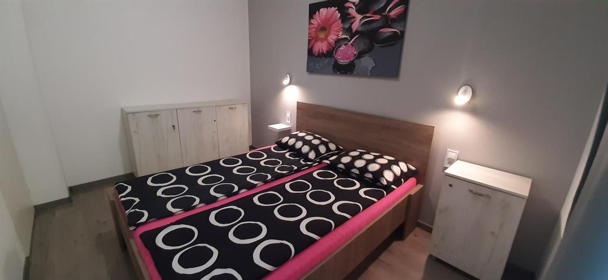 Ancsi Apartmanhaz Balatonlelle Exterior photo