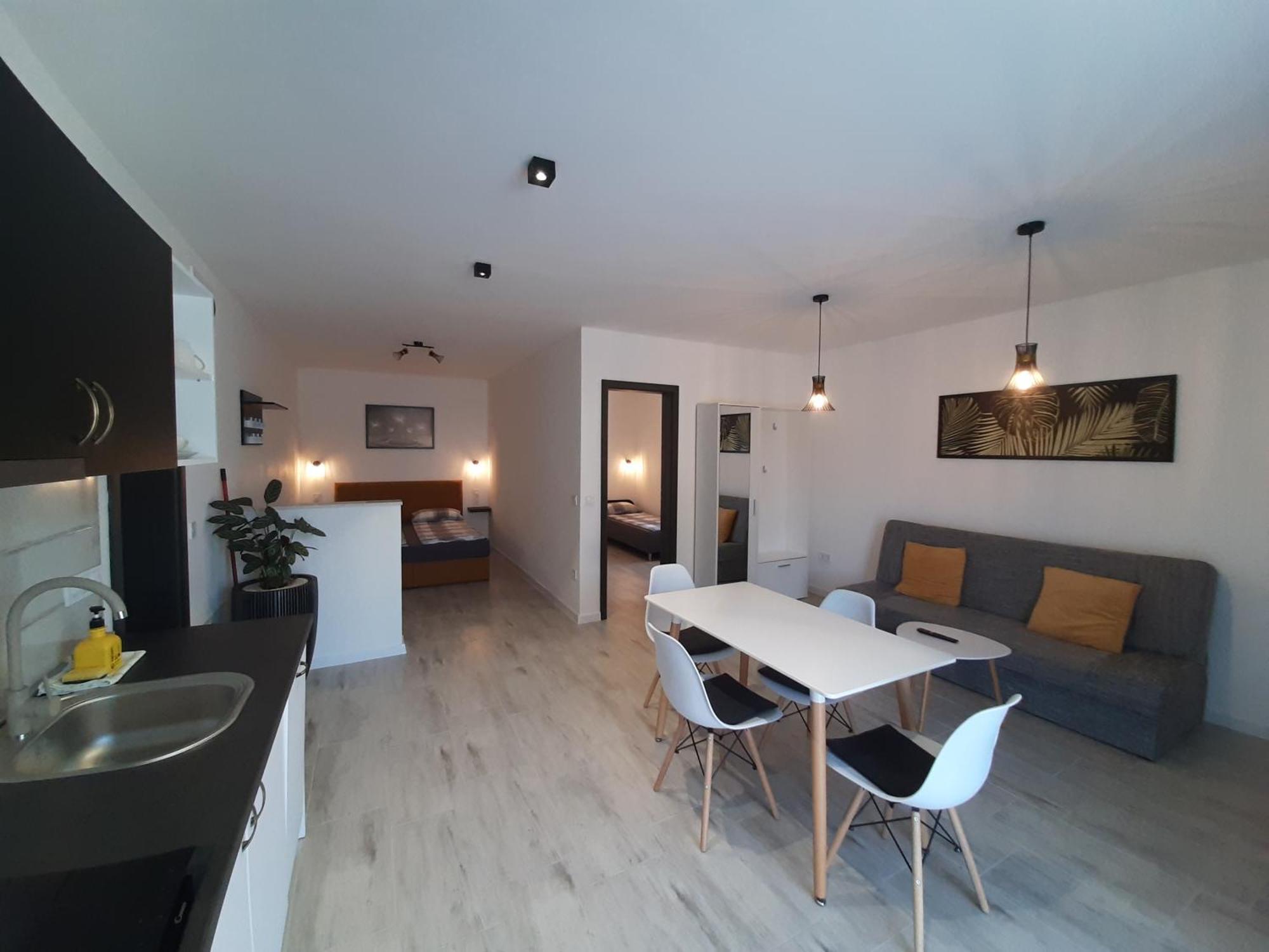 Ancsi Apartmanhaz Balatonlelle Exterior photo